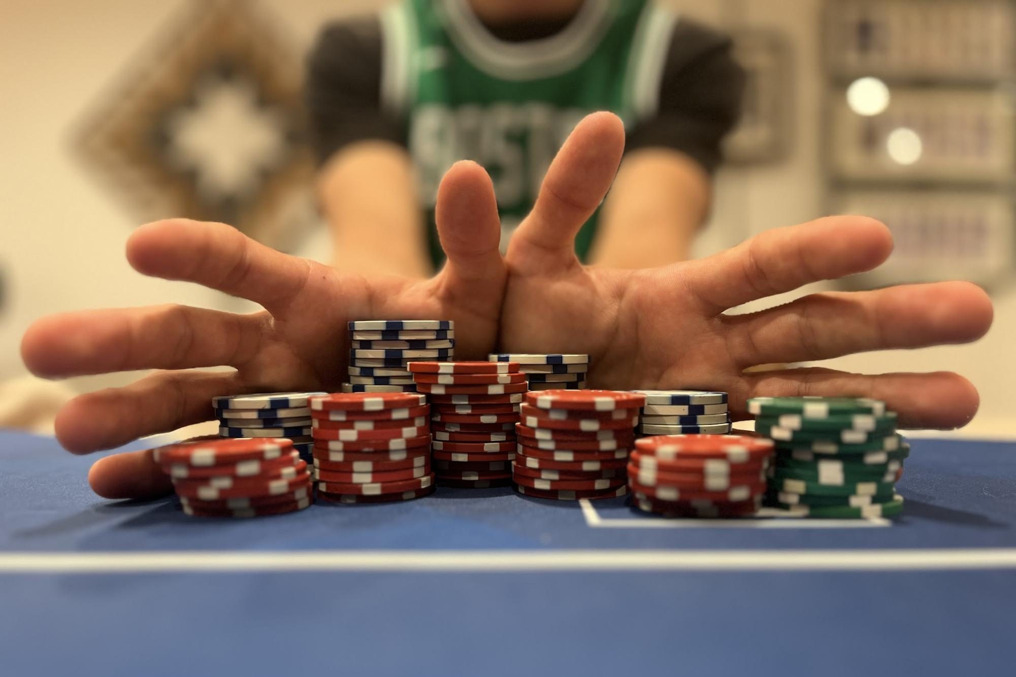 Psychologist Explains the Impact of Online Gambling Addiction on Adolescents