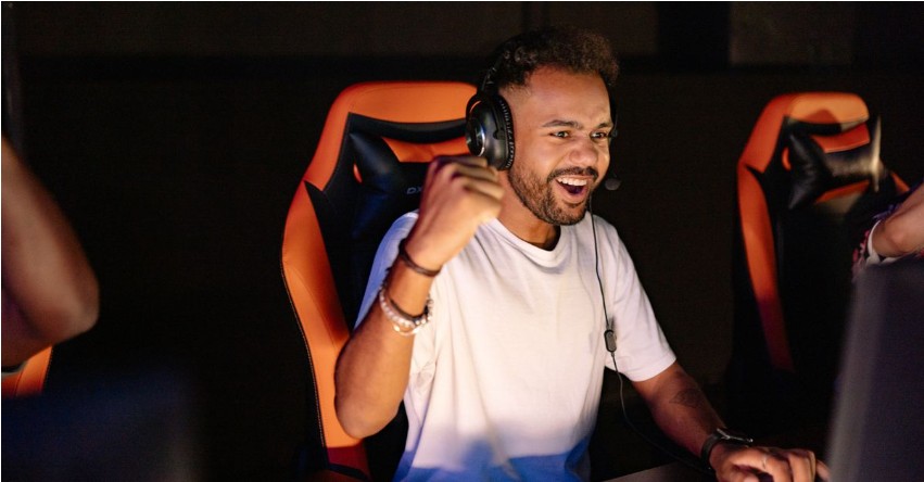 The Human Appeal Behind Online Gaming’s Digital Worlds